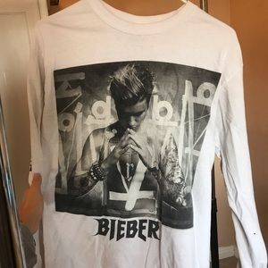 JUSTIN BIEBER MERCH!!
